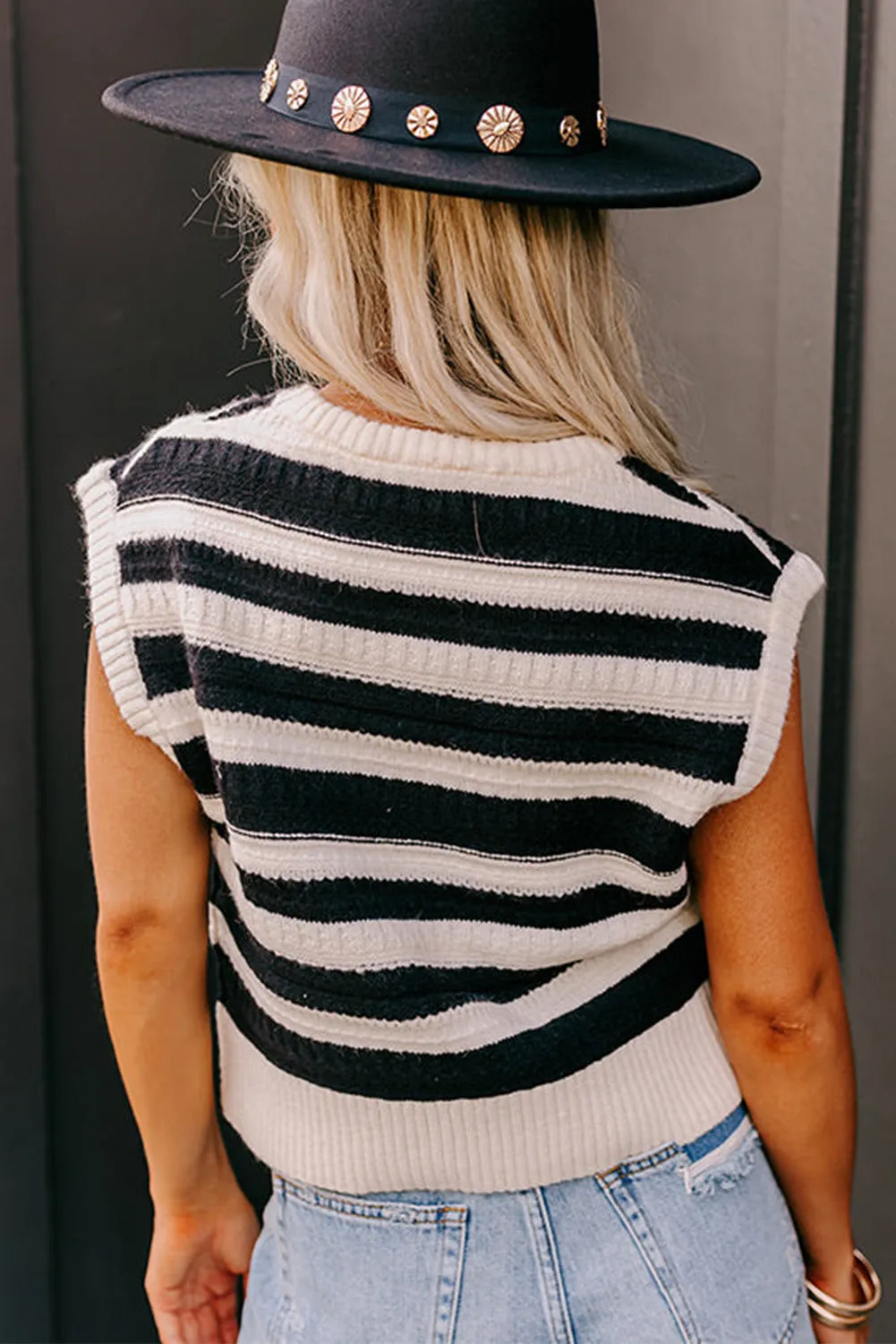 Black Stripe Round Neck Knit Tank Top