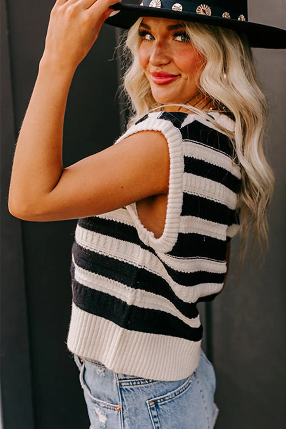 Black Stripe Round Neck Knit Tank Top