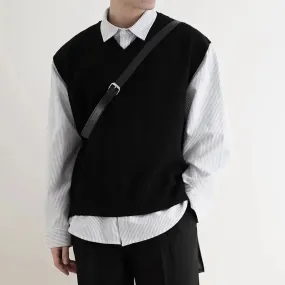 Early Autumn Simple Black V-neck Knitted Sweater Vest for Men Classic Fashion Harajuku Loose Casual All-match Inner Vest