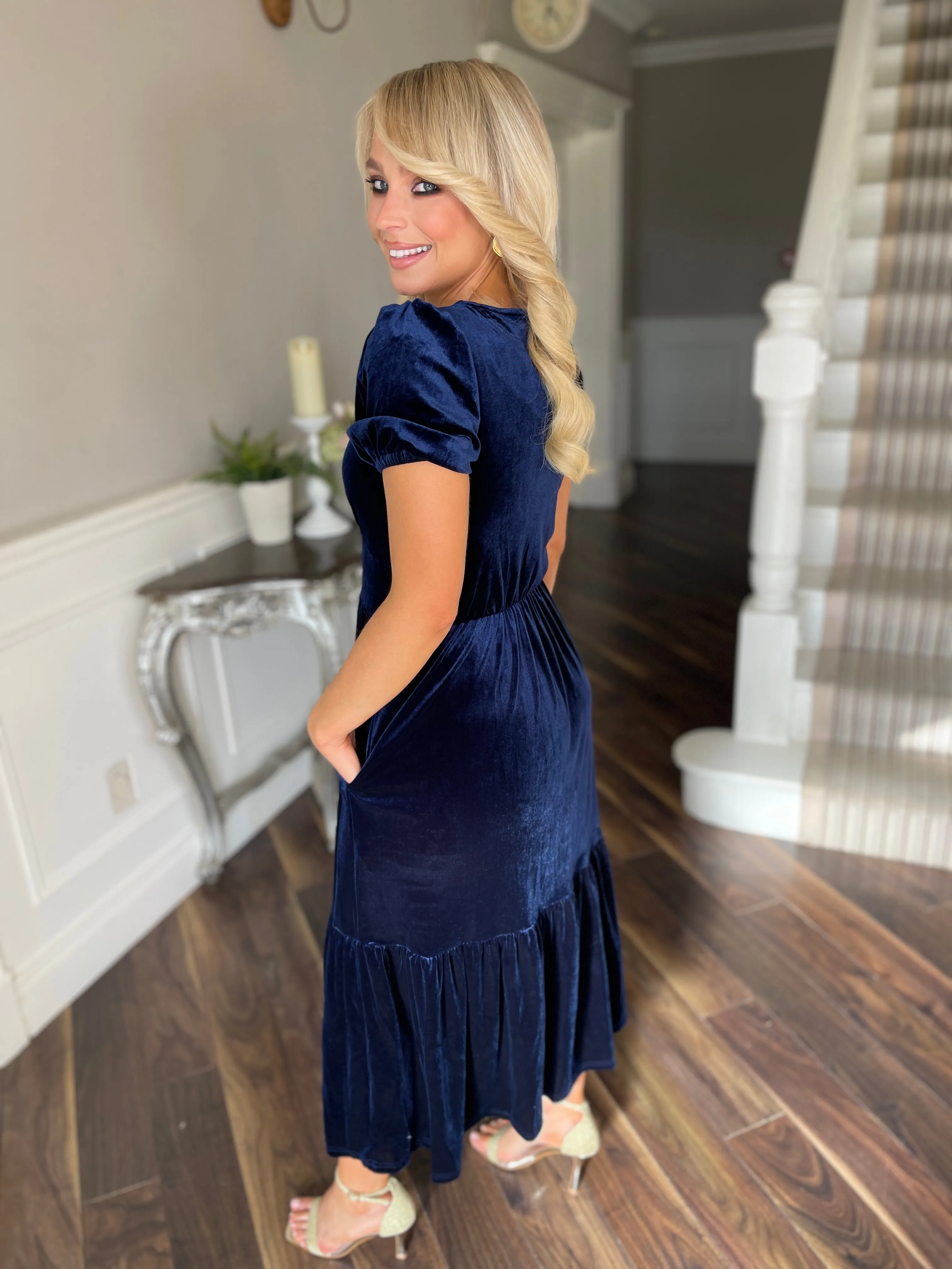 Neneh Velvet Midi Dress