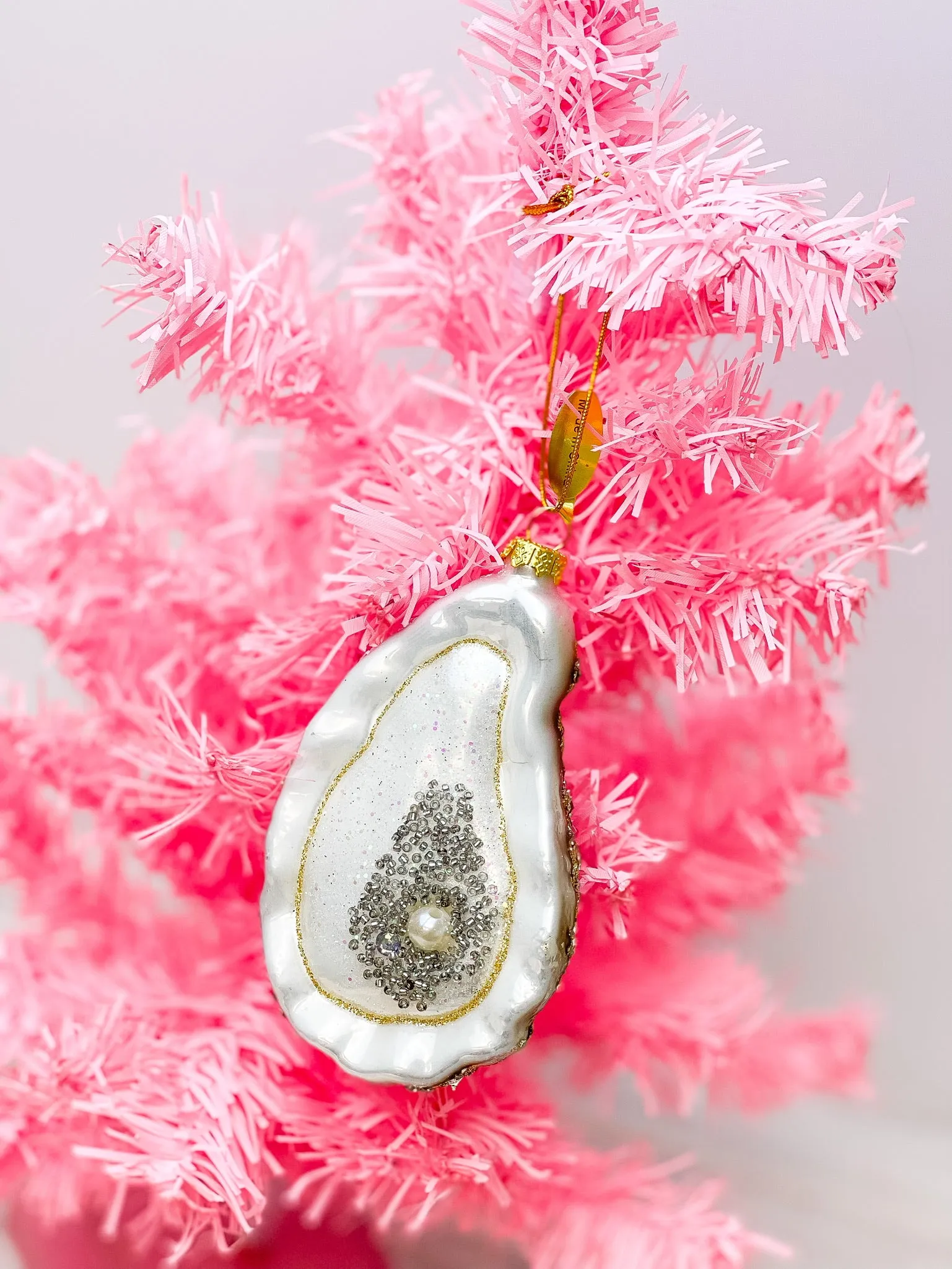 Oyster with Pearl Ornament - Choice of Color